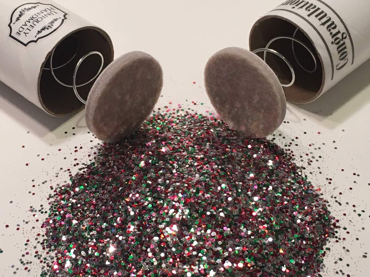 desillusion have Bærbar Spring-Loaded Glitter Bomb Sent By Best Pranks By Mail